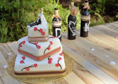 preferred vendors can include bakeries for your special wedding cake