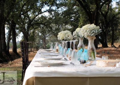 outdoor wedding venue reception table