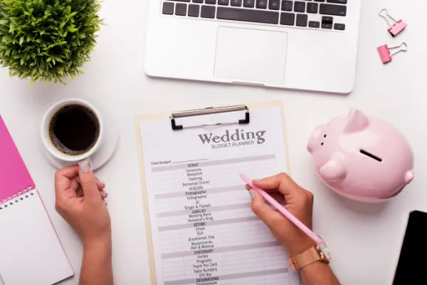 10 Money-Saving Hacks for Your Outdoor Wedding