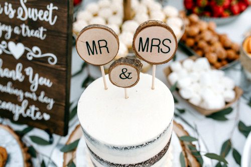 Photo of wedding cake by Ashton Imagery