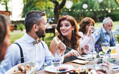How Much Food and Drink Should We Order for Our Wedding?