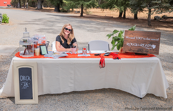 Greeter at Rough & Ready Vineyards wedding expo. Photo by Captured Memories