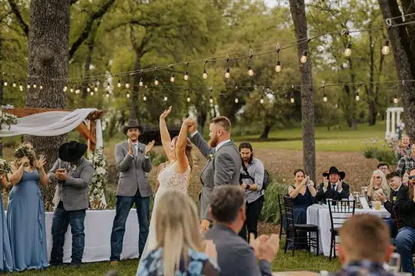couple dancing at Rough and Ready Vineyards