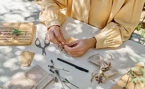 How to Create Beautiful DIY Wedding Decorations with These Simple Projects
