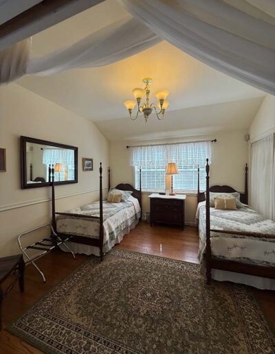 Rough & Ready Vineyards Guest House Master Bedroom