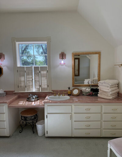 Rough & Ready Vineyards Guest House Master Bathroom